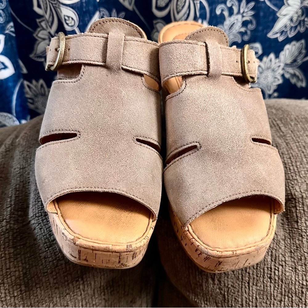 Born Sandals - Picture 2 of 6